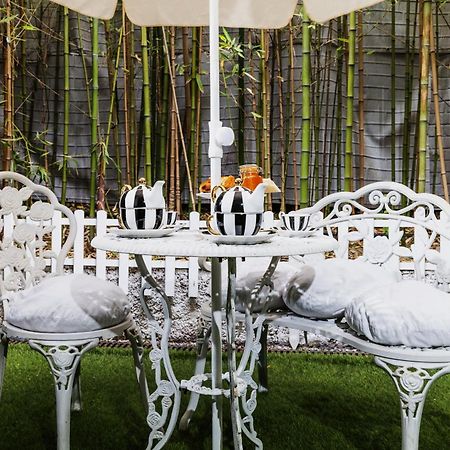 Les Canoubiers Luxe Et Serenite Au Coeur De Saint-Tropez Suites Spacieuses Avec Jardin Enchanteur Bagian luar foto