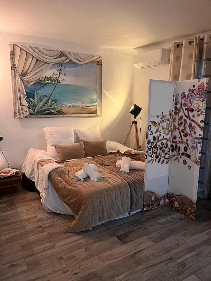 Les Canoubiers Luxe Et Serenite Au Coeur De Saint-Tropez Suites Spacieuses Avec Jardin Enchanteur Bagian luar foto