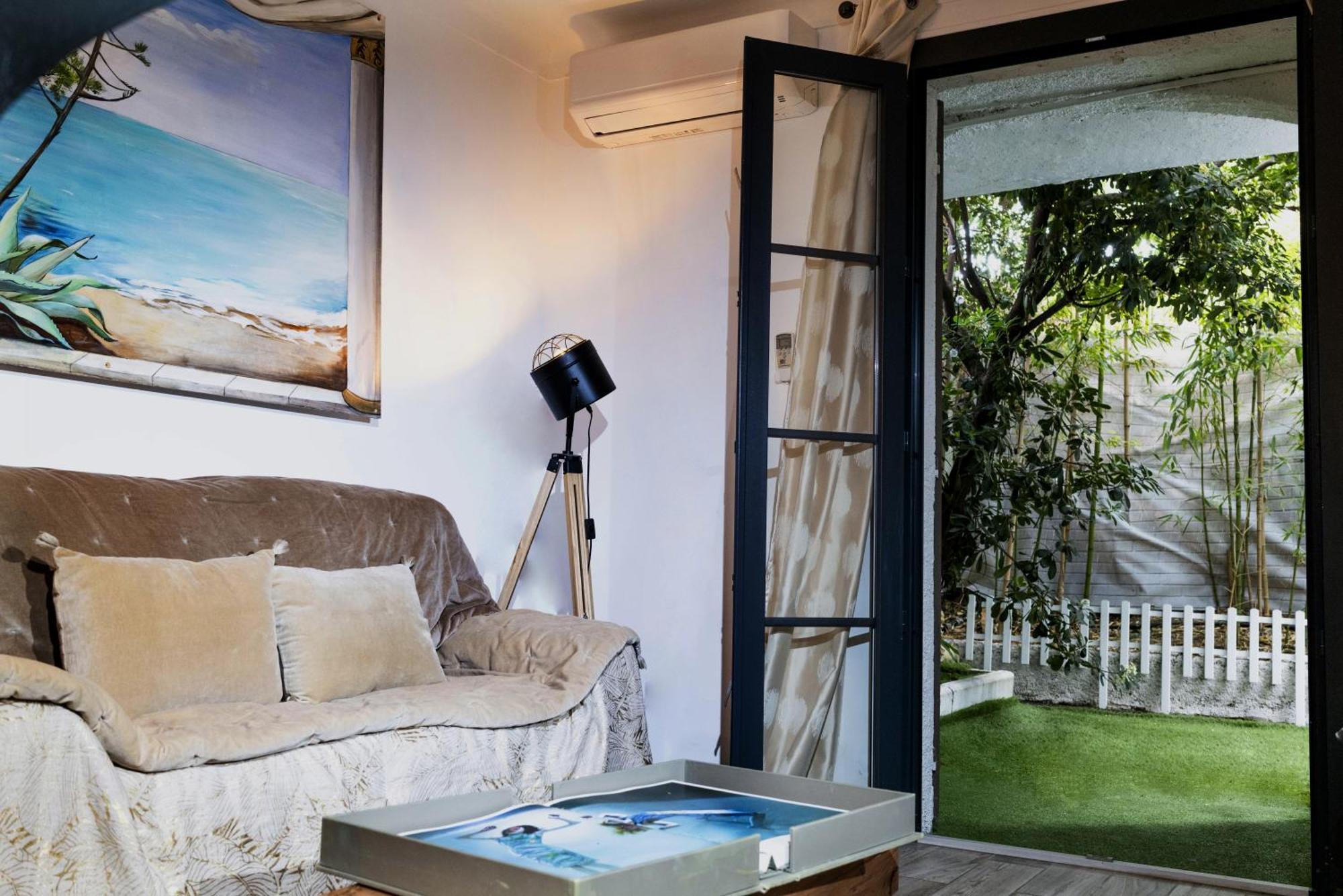 Les Canoubiers Luxe Et Serenite Au Coeur De Saint-Tropez Suites Spacieuses Avec Jardin Enchanteur Ruang foto