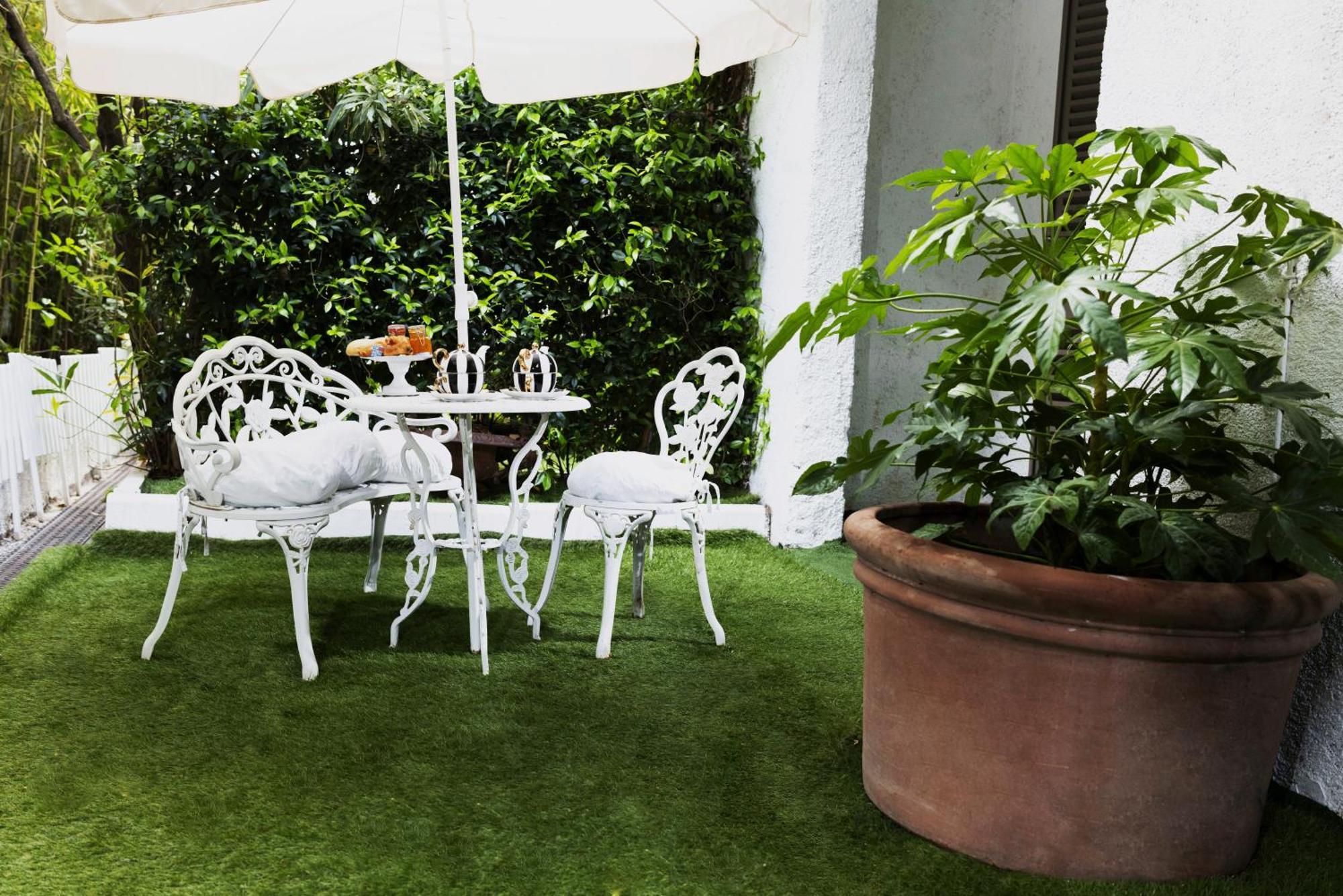Les Canoubiers Luxe Et Serenite Au Coeur De Saint-Tropez Suites Spacieuses Avec Jardin Enchanteur Bagian luar foto
